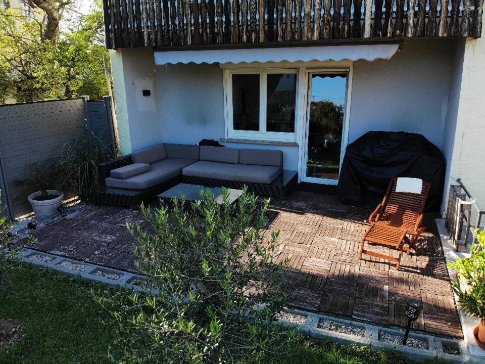 Gemuetliche 3 Zimmer Wohnung Mit Grosszuegiger Terrasse Im Gruenen Reutlingen Ngoại thất bức ảnh
