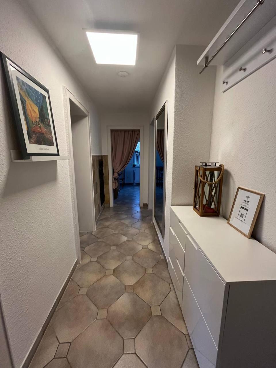 Gemuetliche 3 Zimmer Wohnung Mit Grosszuegiger Terrasse Im Gruenen Reutlingen Ngoại thất bức ảnh