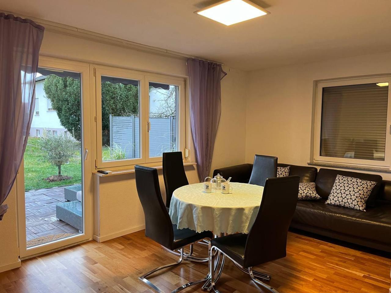 Gemuetliche 3 Zimmer Wohnung Mit Grosszuegiger Terrasse Im Gruenen Reutlingen Ngoại thất bức ảnh