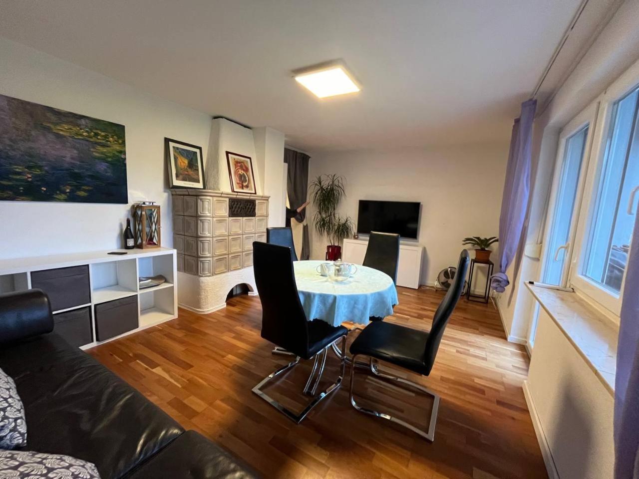 Gemuetliche 3 Zimmer Wohnung Mit Grosszuegiger Terrasse Im Gruenen Reutlingen Ngoại thất bức ảnh