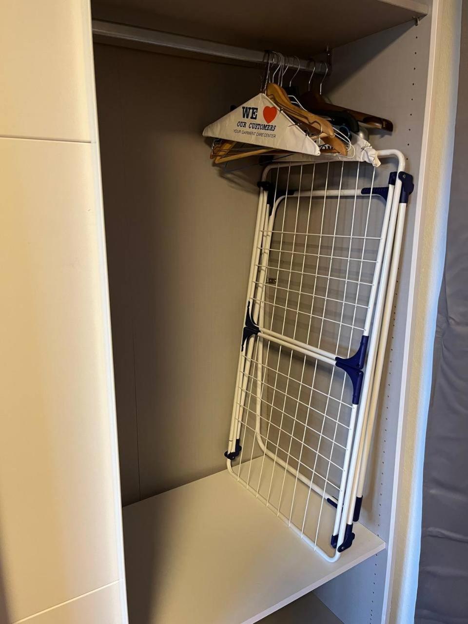 Gemuetliche 3 Zimmer Wohnung Mit Grosszuegiger Terrasse Im Gruenen Reutlingen Ngoại thất bức ảnh
